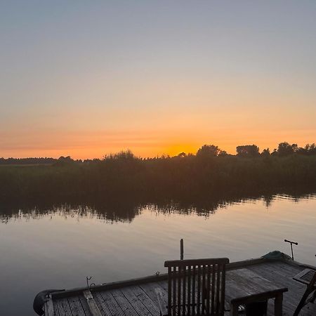 Luxe En Ruim Chalet Met Airco Bij Leekstermeer Matsloot Экстерьер фото