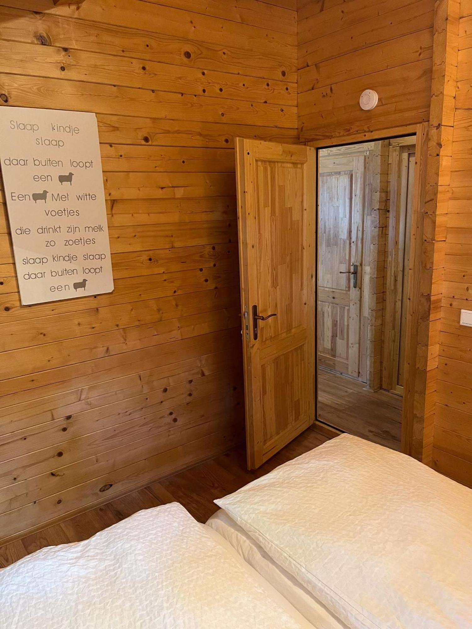 Luxe En Ruim Chalet Met Airco Bij Leekstermeer Matsloot Экстерьер фото