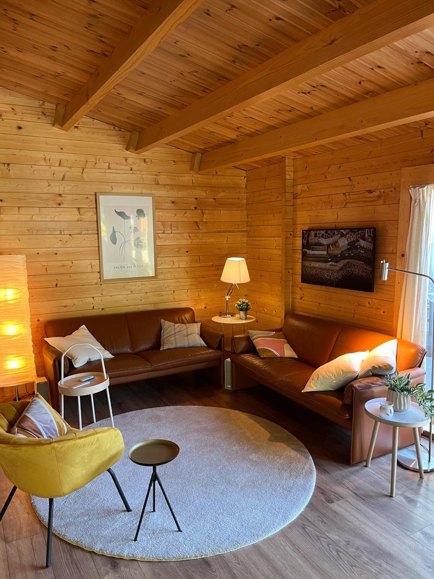 Luxe En Ruim Chalet Met Airco Bij Leekstermeer Matsloot Экстерьер фото
