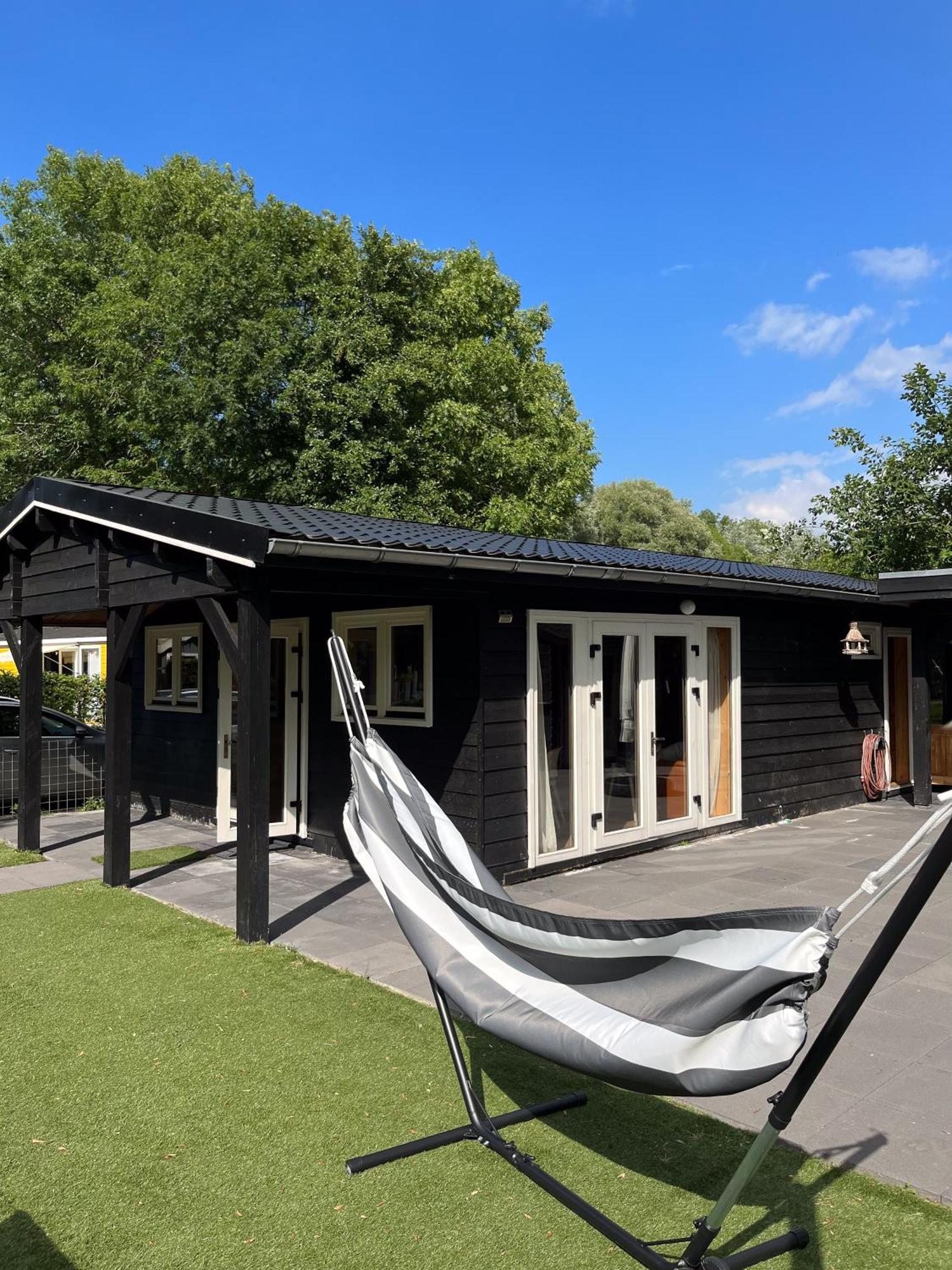 Luxe En Ruim Chalet Met Airco Bij Leekstermeer Matsloot Экстерьер фото